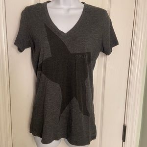 Converse v neck gray w/ black star logo, great condition loose fit and stretchy